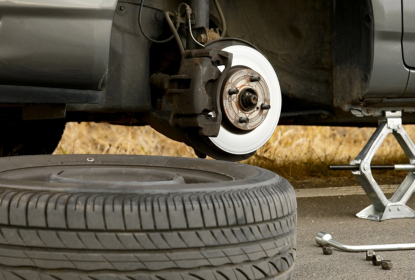 6-dau-hieu-canh-bao-can-thay-lop-o-to-ngay-dung-de-nguy-hiem-xay-ra